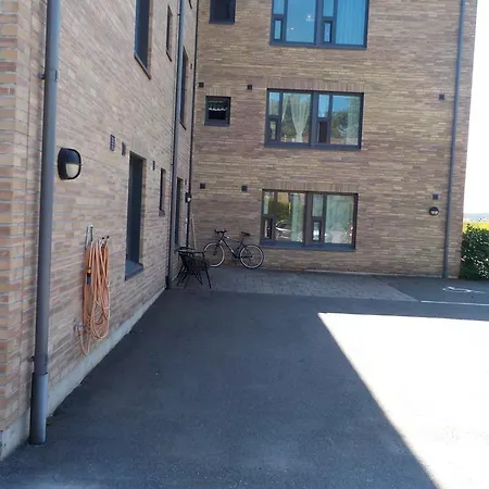 Homestay In A Flat *