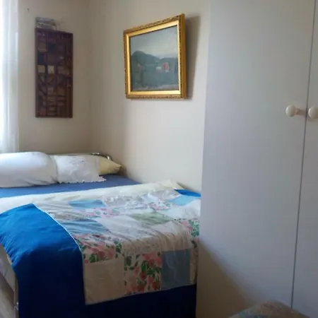 Homestay In A Flat *